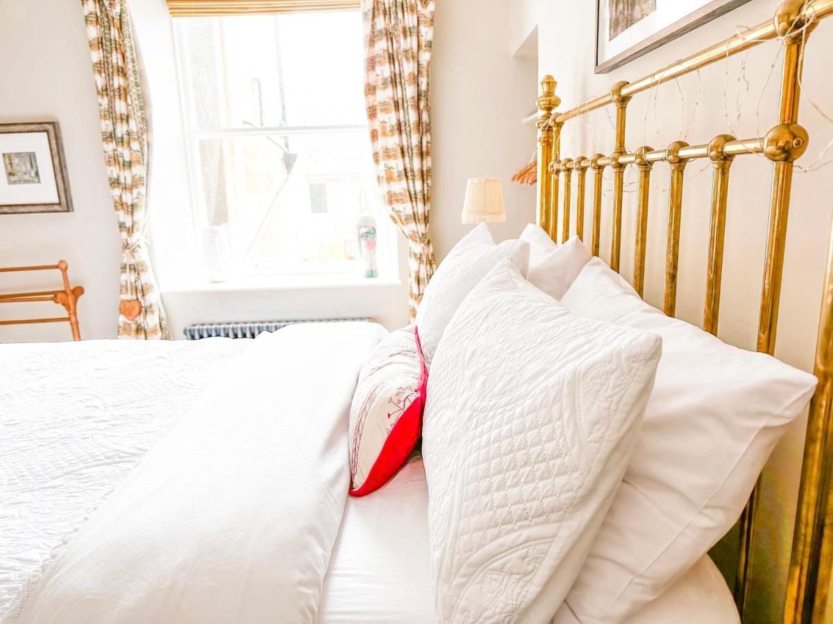 Unique 2 Bed In The Heart Of Bath With Parking Appartement Buitenkant foto