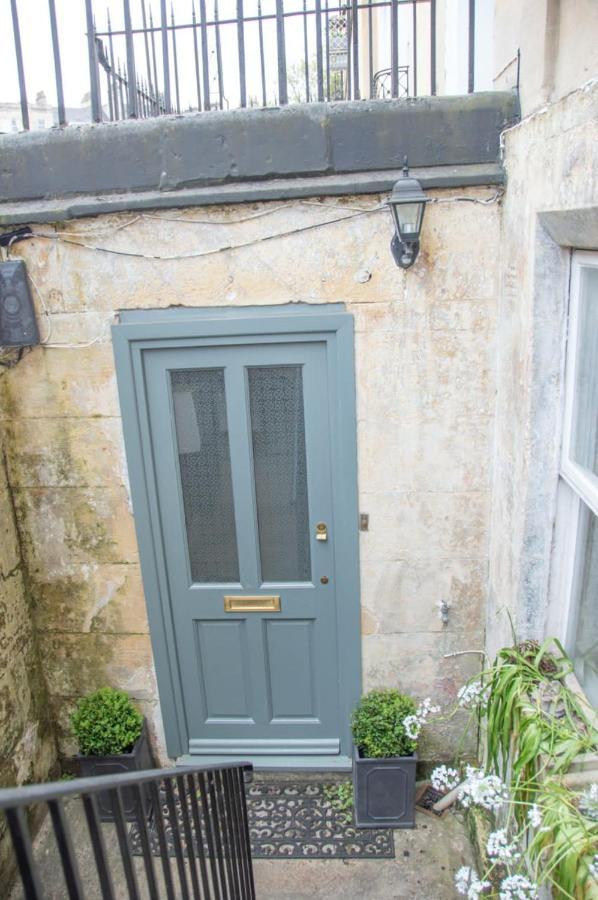 Unique 2 Bed In The Heart Of Bath With Parking Appartement Buitenkant foto