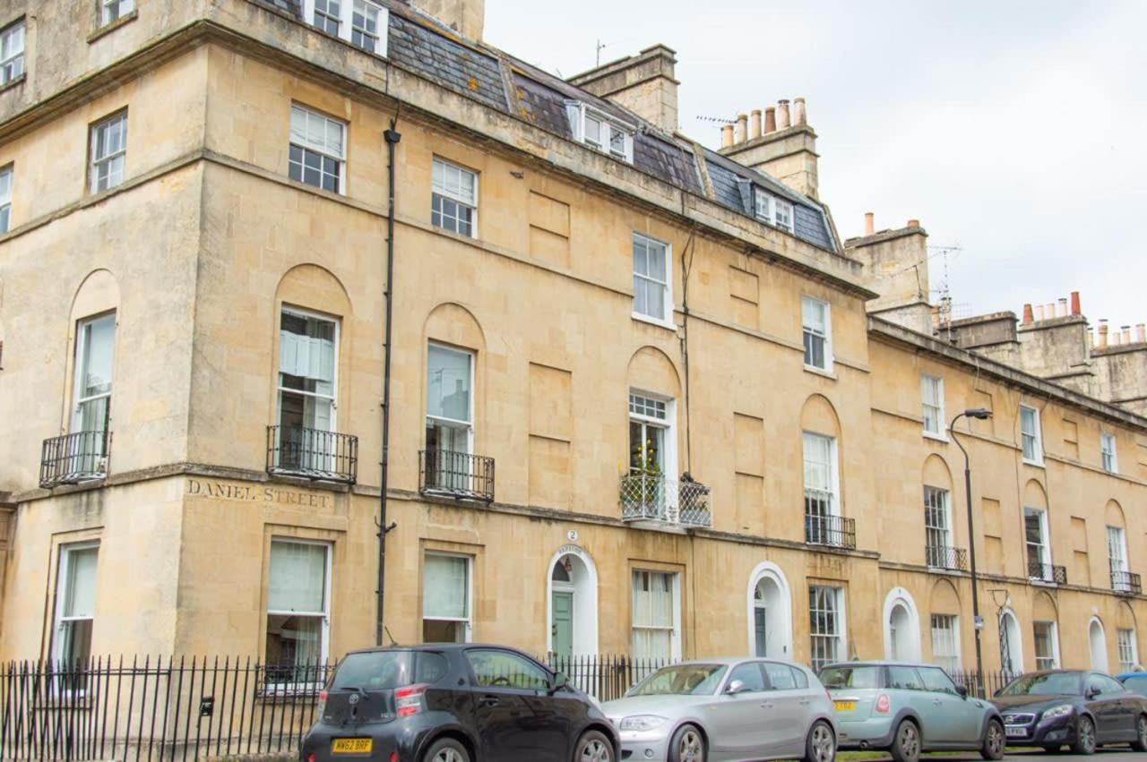 Unique 2 Bed In The Heart Of Bath With Parking Appartement Buitenkant foto